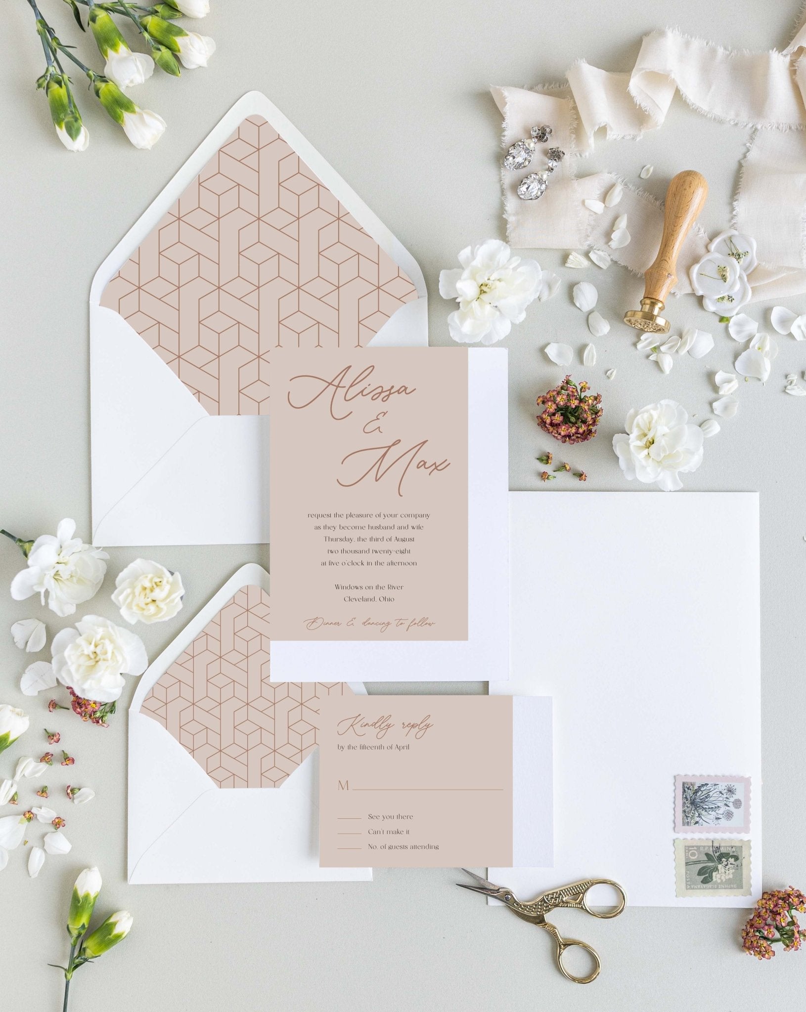 Chic & Sweet Wedding Invitation Suite - Blú Rose